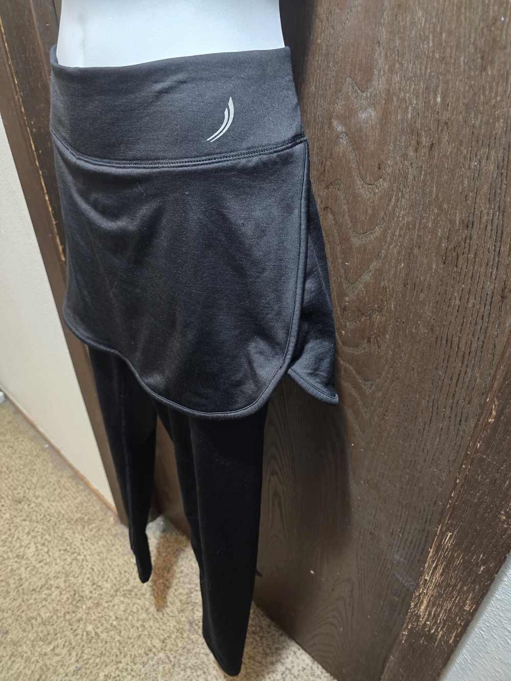 Women's Black Skirted Leggings - Athletic Skirt Leggings - Picture 5 of 7